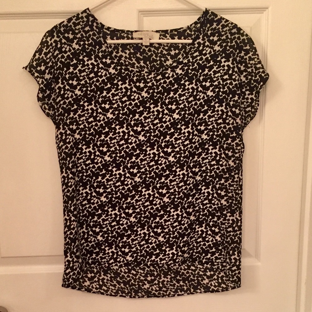 Short sleeve blouse